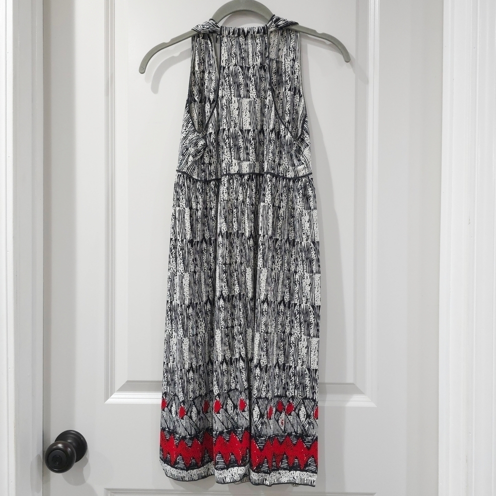 ✨️4/$20. MAX STUDIO Black White Abstract Mini Halter Dress, Red Zig Zag Detail - Picture 7 of 10